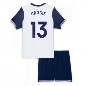 Billiga Tottenham Hotspur Destiny Udogie #13 Hemmatröja Barn 2024-25 Kortärmad (+ Korta byxor)